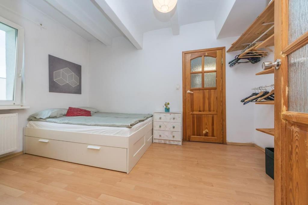 Hello Apartments Brzezno Dworska Гданьск Экстерьер фото